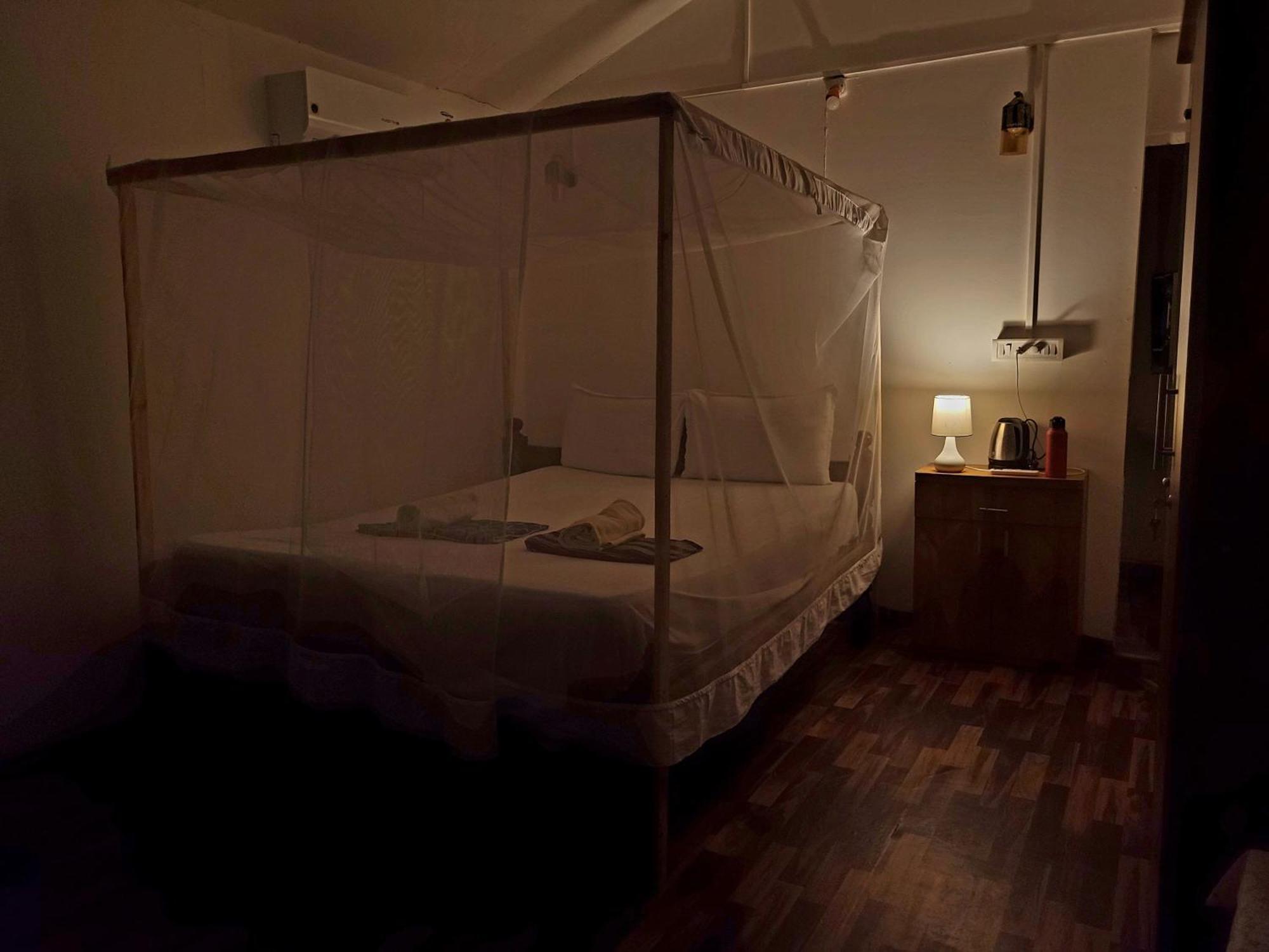 Bed & Breakfast Kashinath Huts *